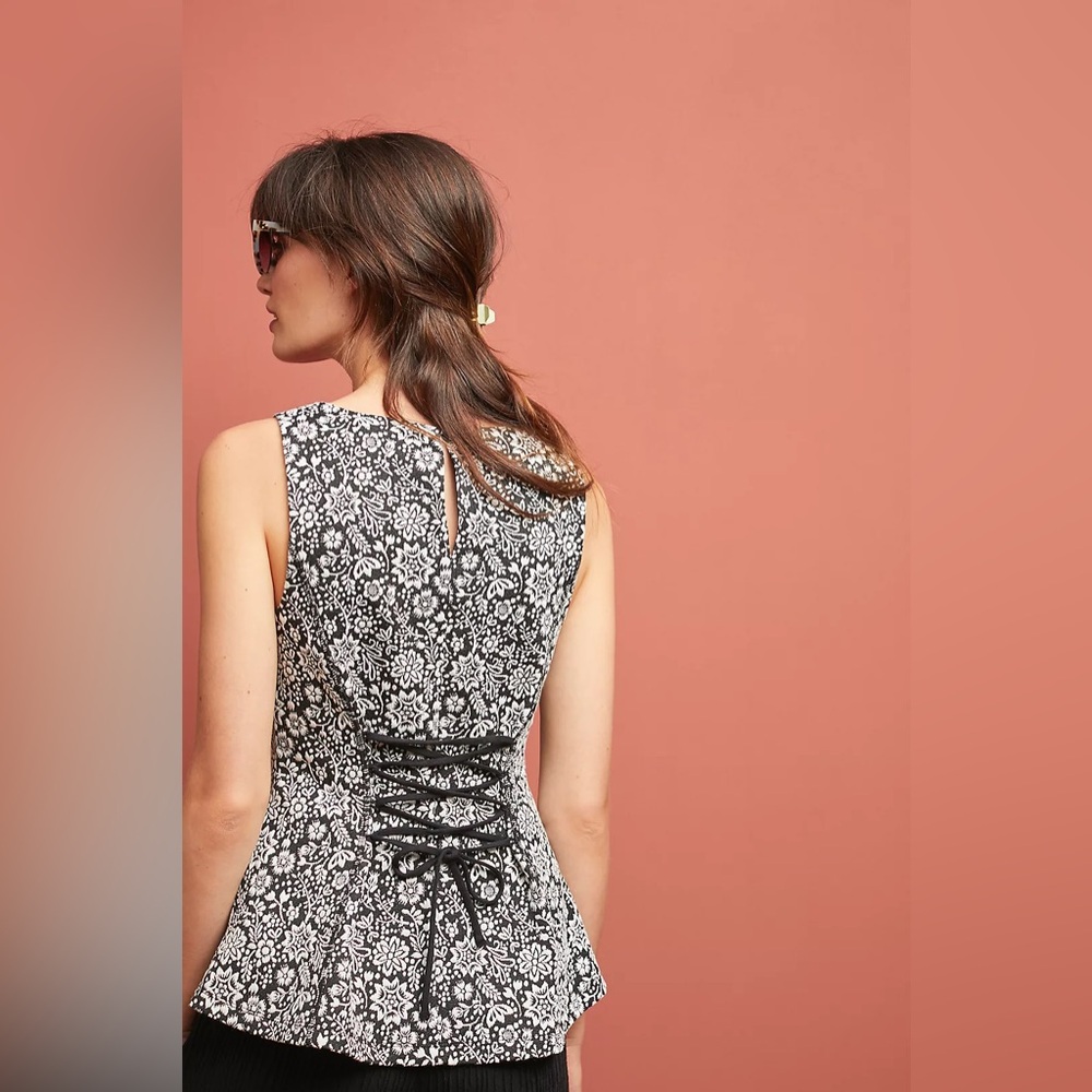VANESSA VIRGINIA BY ANTHROPOLOGIE CORSETED JACQUARD SLEEVELESS TOP